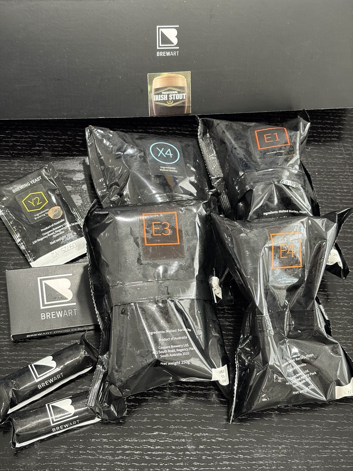 Traditional Irish Stout BrewPrintのE1、E3、E4、X4、Y2などの材料