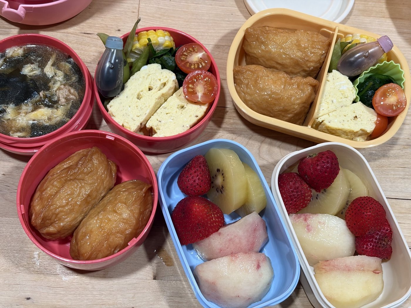 DAY 02 いなり寿司と卵焼きのお弁当